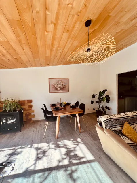 Guesthouse - Image 1