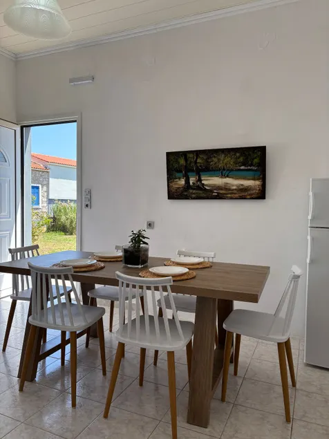 Comfortable townhouse for families and large groups - Image 1