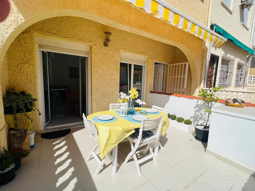 Sunny, South-Facing & Welcoming - Image 1