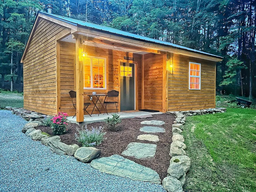 Woodland Tiny Home Hideaway - Image 1