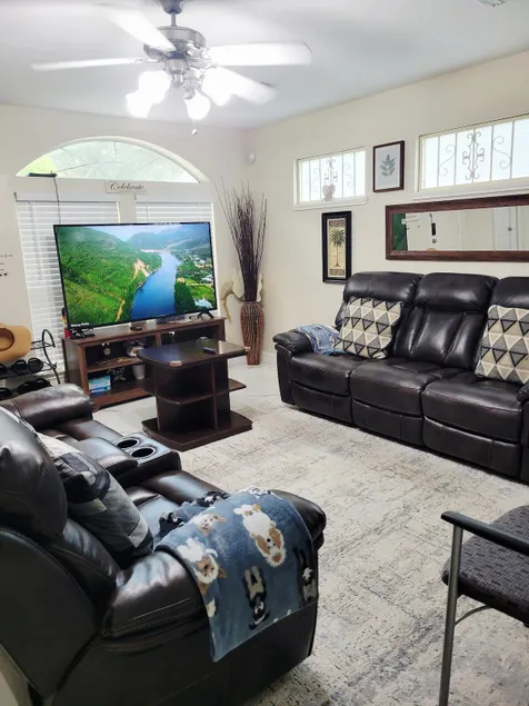 4 BR 3BA Fall Getaway near Asian Town/ Sugarland - Image 1
