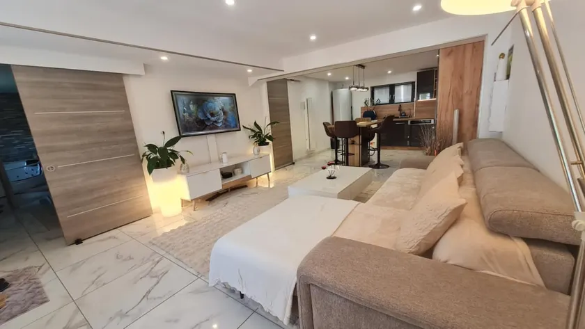 Suite New Day - Image 1