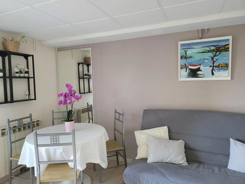 Charming 35 m2 apartment with terrace and garden - Image 1