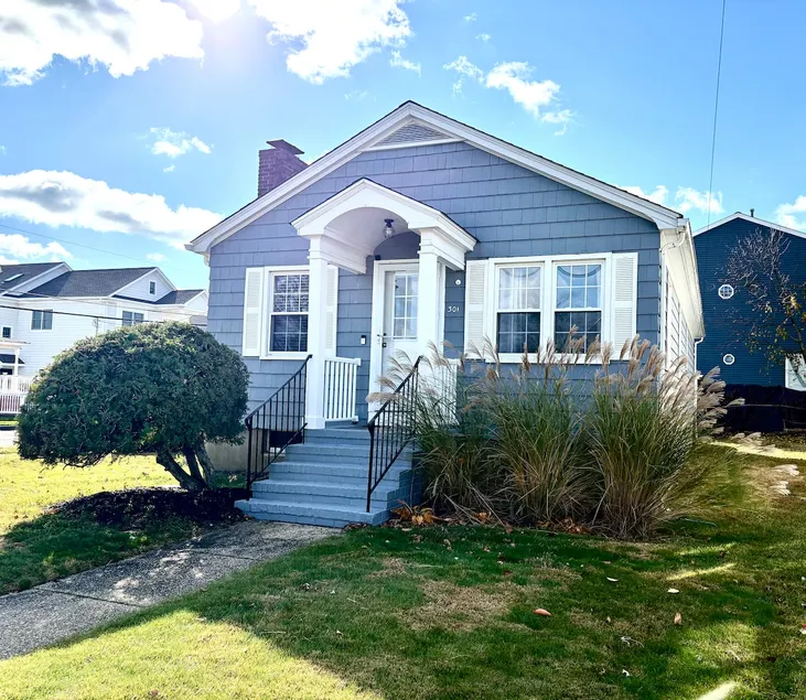 Entire Beach House! Steps to Belmar Beach! - Image 1