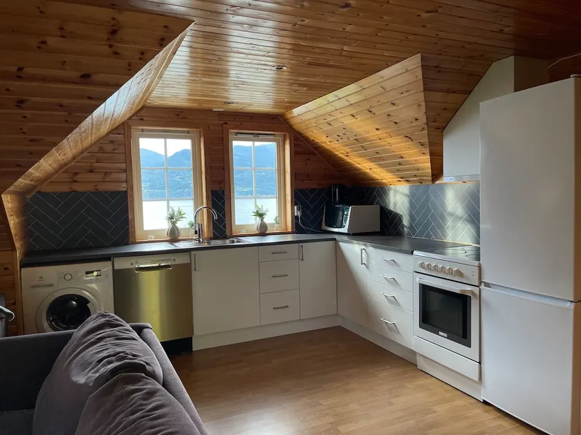 Garage loft apartment - Image 1