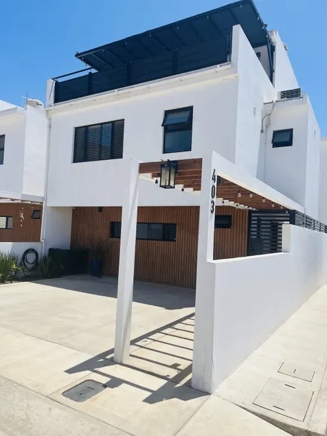 Vista Del Mar, an impressive three-story house - Image 1