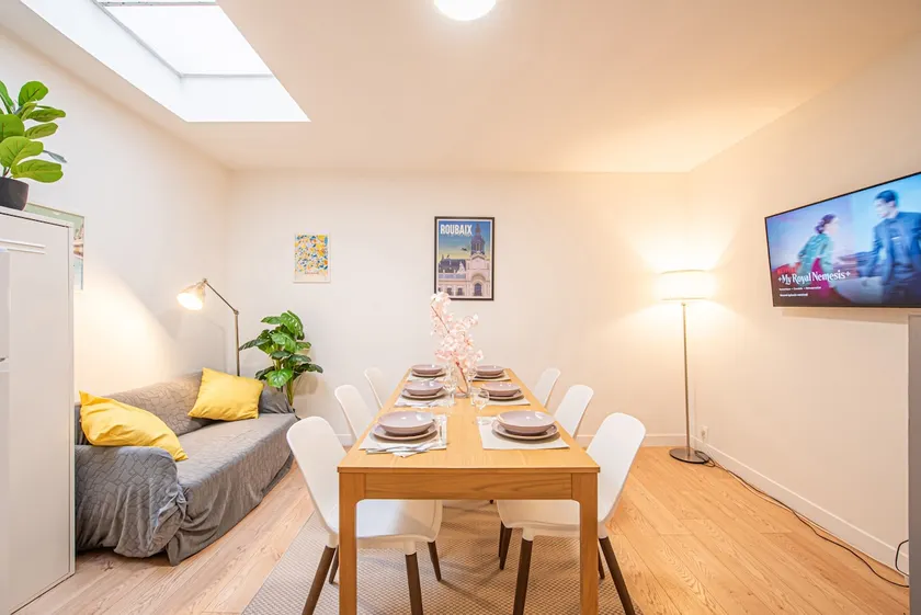Maison Cuvier · 5BR for 8 · 5 min to Train - Image 1