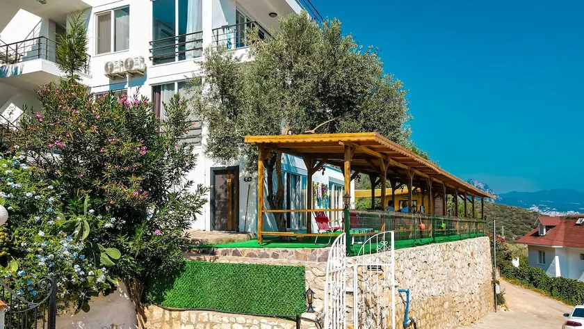 garden floor apartment - Image 1