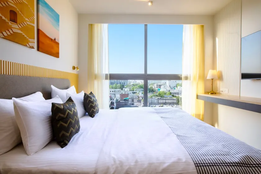 Empire Studio-Luxury Apartment by Shala Stays - Image 1
