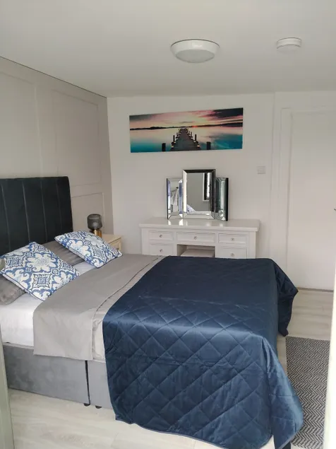 The Green Door Apartment - Image 1