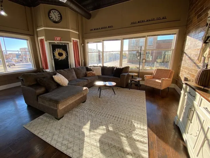 Modern Loft in Historic Building on Main Street - Image 1