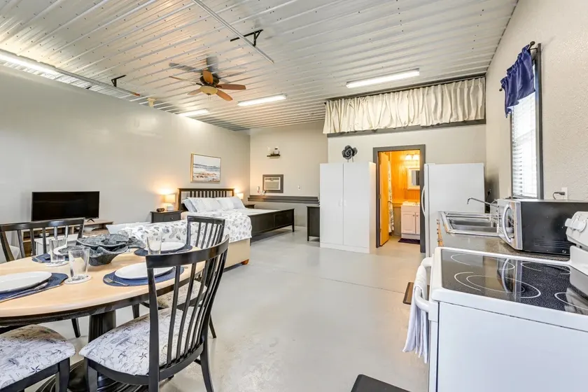Stillwater Stay Pet-Friendly - Image 1