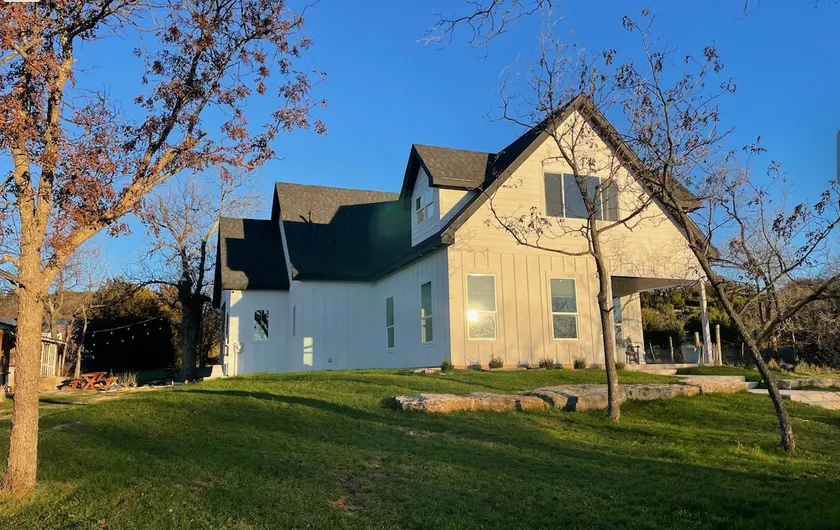 Mockingbird Farmhouse - Image 1