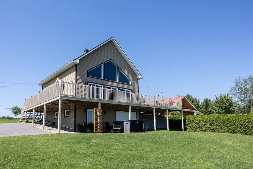 Lake Aylmer – Waterside, quad biking and snowmobiling - Image 1