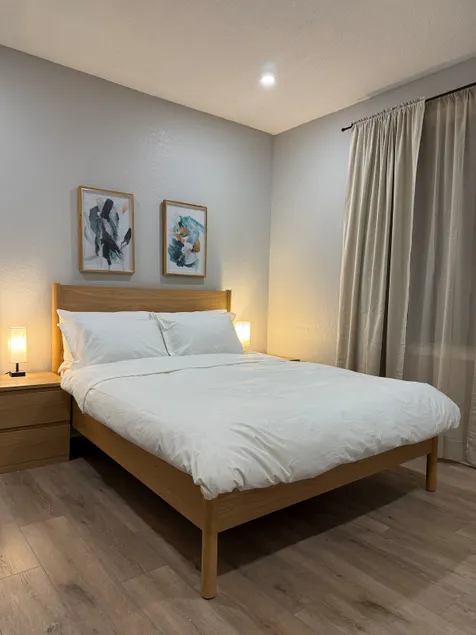 Newly renovated 2Br High Ceiling with parking - Image 1