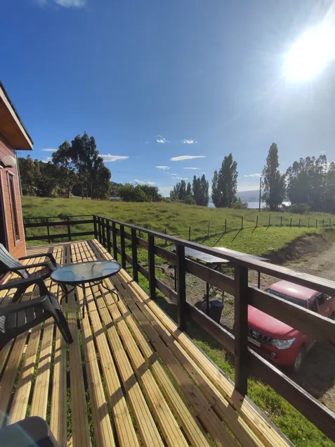 Family accommodation with beach access. - Image 1