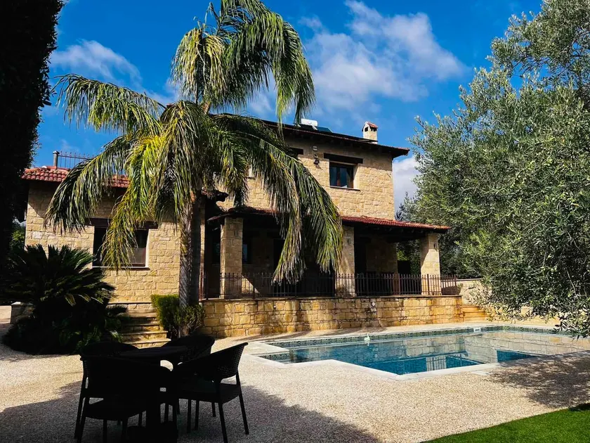 Valencia Grove Villa - Image 1