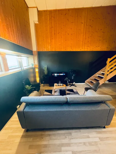 Apartment with a distinctive character - Image 1