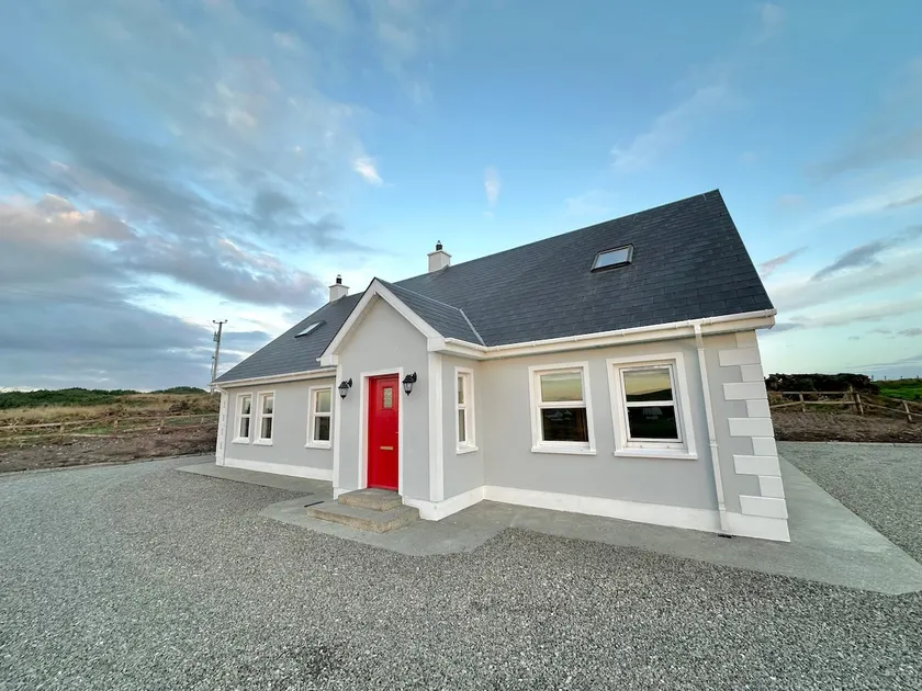 Spacious Style with Stunning Views: Drim - Image 1