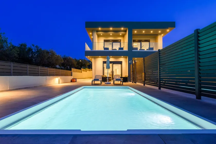 Limi Deluxe Sea View Suites - Private Pools - Image 1