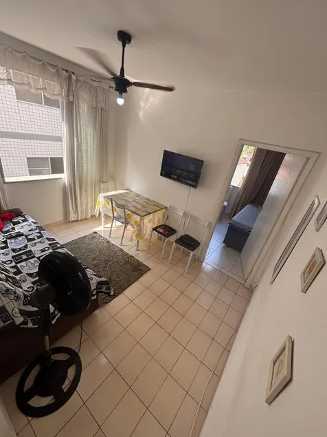 Airy and spacious apartment on Av Mallet with garage - Image 1