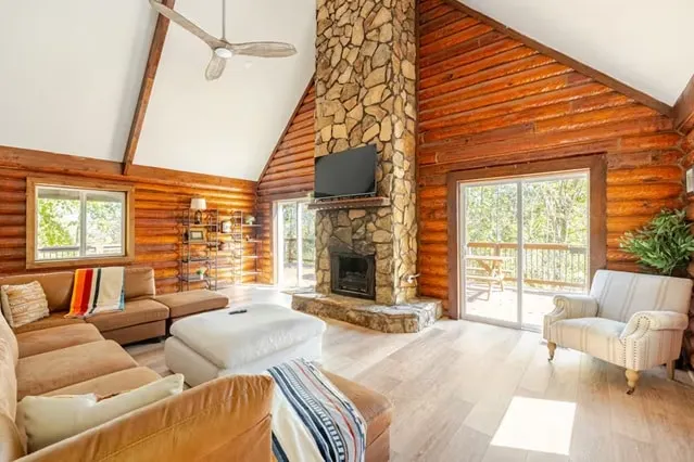 Cozy log cabin, 25 mins to Broadway - Image 1