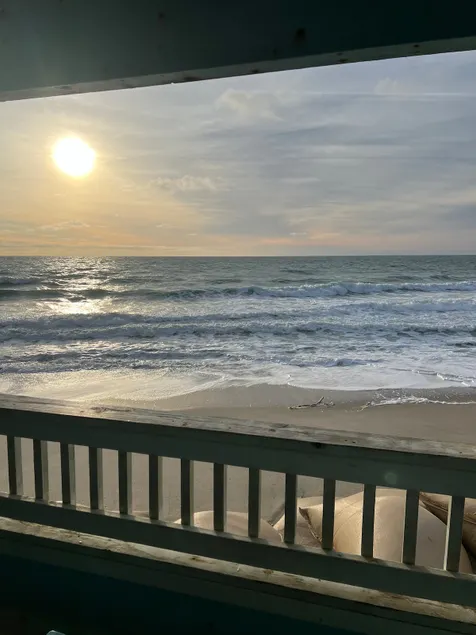 1st fl Beachfront Condo w/pool - Image 1