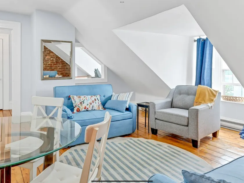 Historic Loft Best DT Location. Unit 3 5139 - Image 1