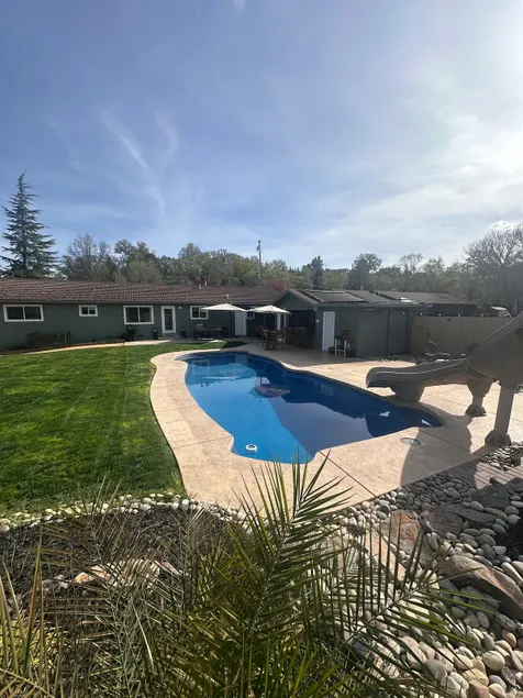 Heated Pool, Early Check-in, Hot tub, Sauna & more - Image 1