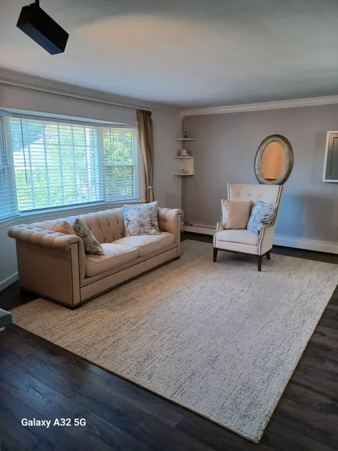 *Clean, Quiet, Spacious near SBU+Beach & Wineries° - Image 1