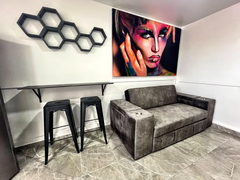 Modern and comfortable apartment - Image 1