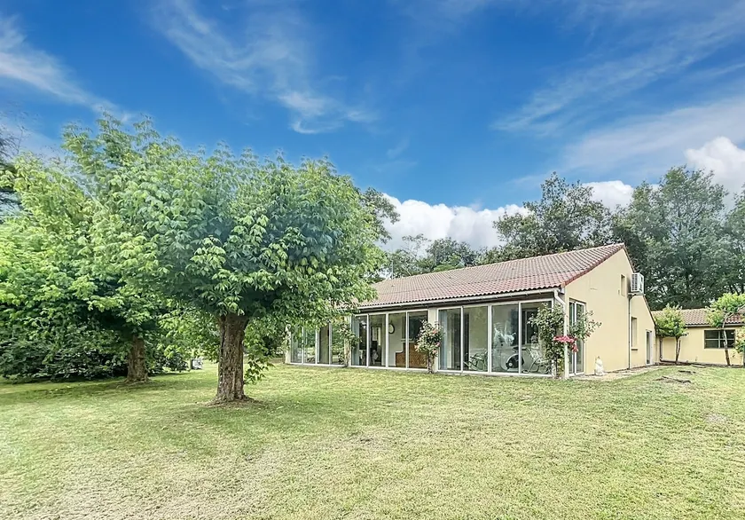 Quiet house with garden & barbecue - Image 1