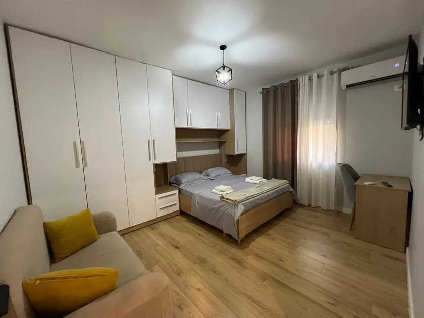 Starlight Downtown Apartament - Image 1