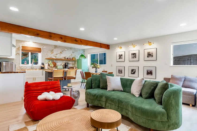 2 King Suite|BBQ | Free parking| 93 Walking score - Image 1