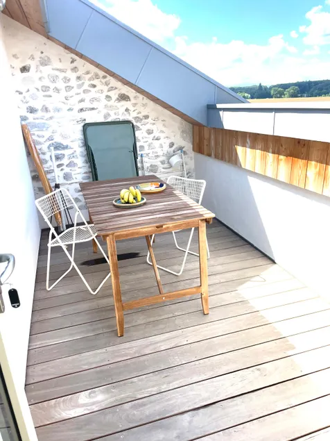 2 steps from the Lake - Image 1