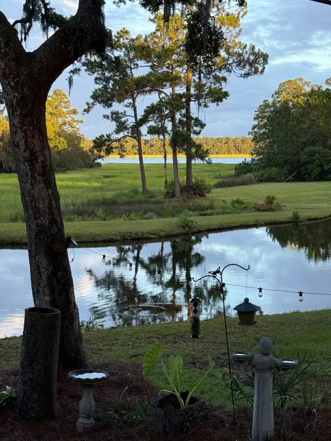 Diamond in the Bluff- entire waterfront home - Image 1