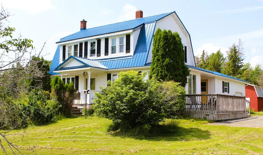 Maritime Ocean Farmhouse - Image 1