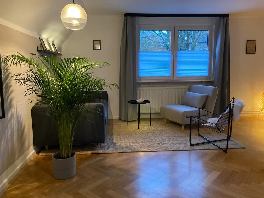 Charming Central Apartment w/ AC, Terrace & Grill - Image 1
