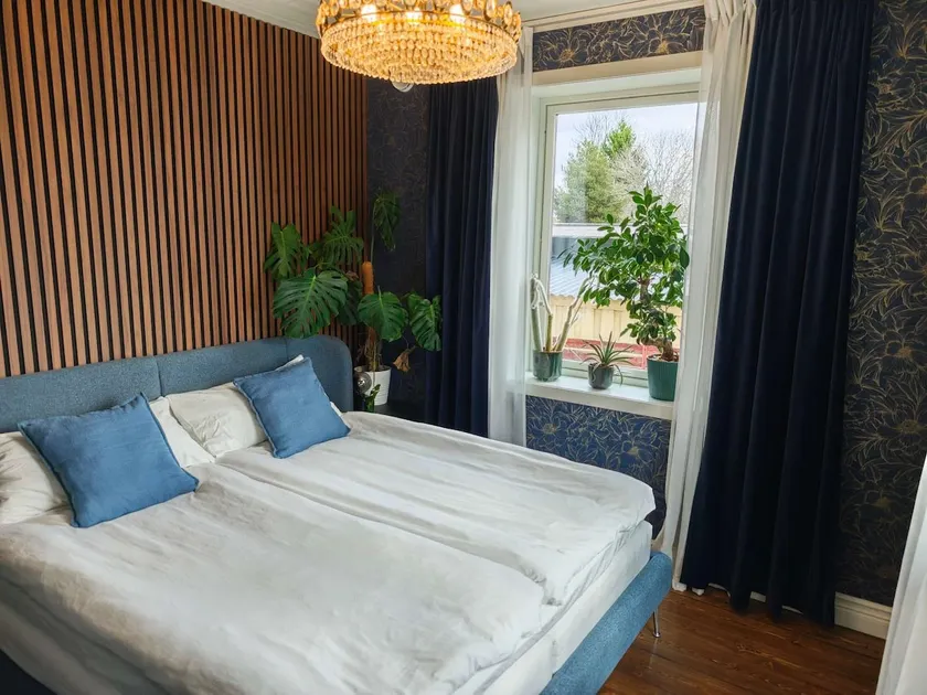 Central guest house in Sala with kitchen, garden & Wi-Fi - Image 1