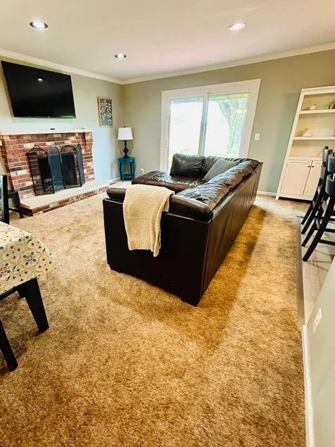 Cozy Indiana Family Retreat - Image 1