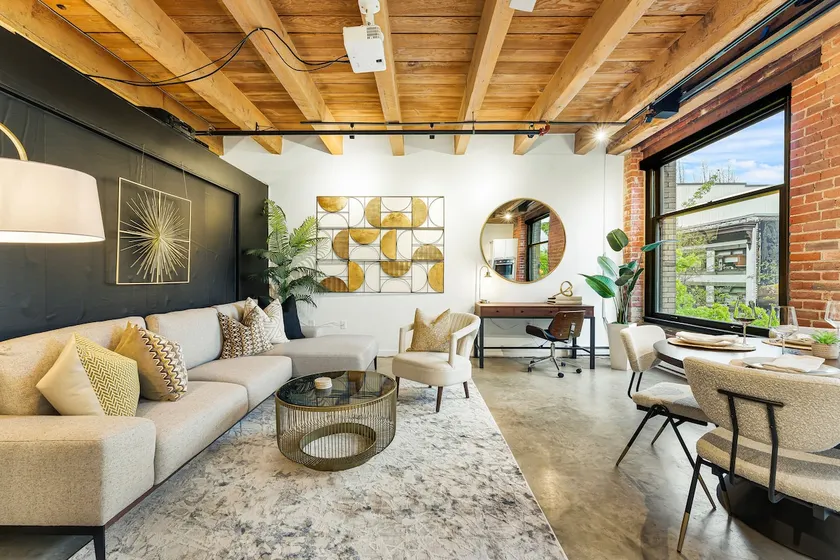 Spacious Gastown Loft | 2Bed | Secure Parking | AC - Image 1