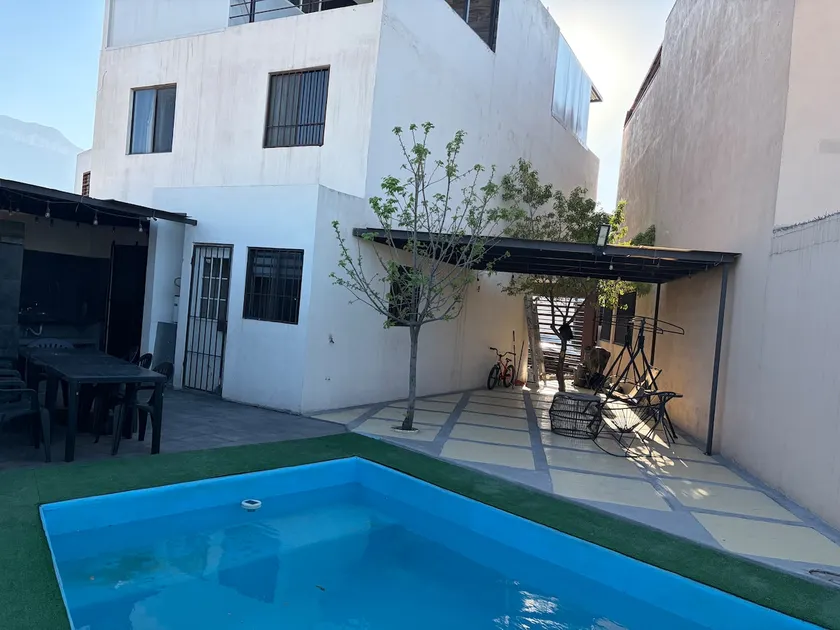 House with Pool, families only, private area - Image 1