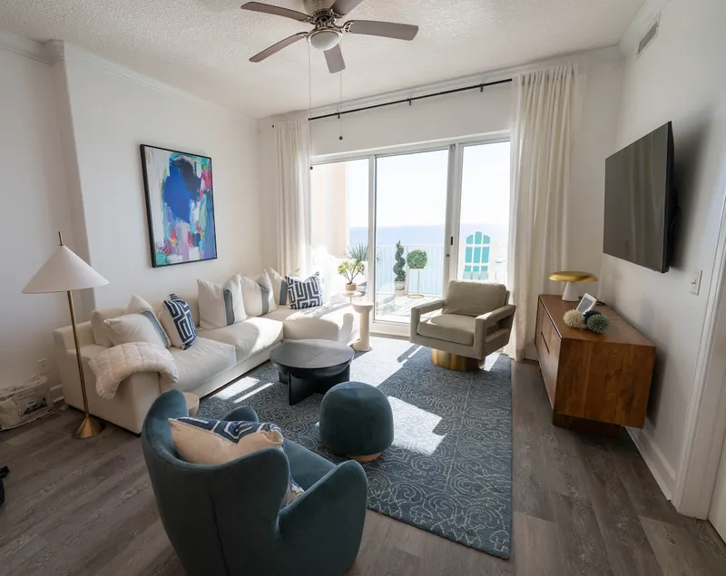 SPECTACULAR GULF BEACH FRONT VIEWS  20TH FLOOR RENOVATED CONDO SLEEPS 6 - Image 1