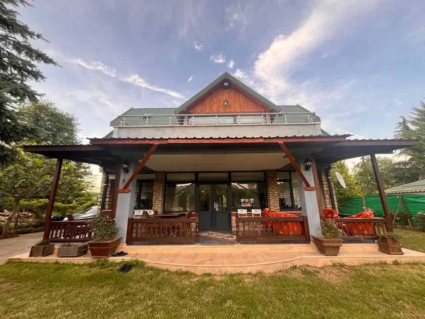 A Peaceful Residence in Nature - Image 1