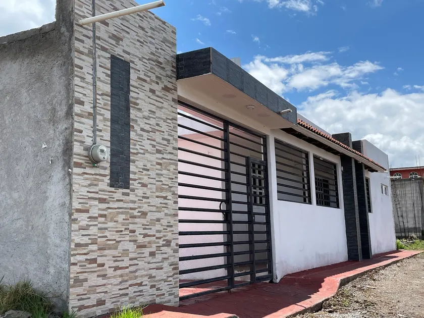 Nice, quiet and private house. - Image 1