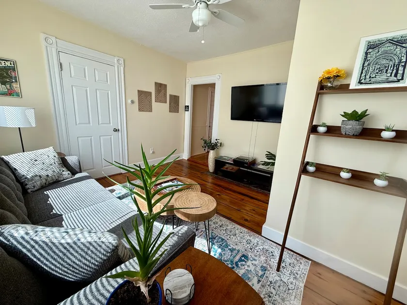 Cozy Federal Hill 1BR Stay! - Image 1