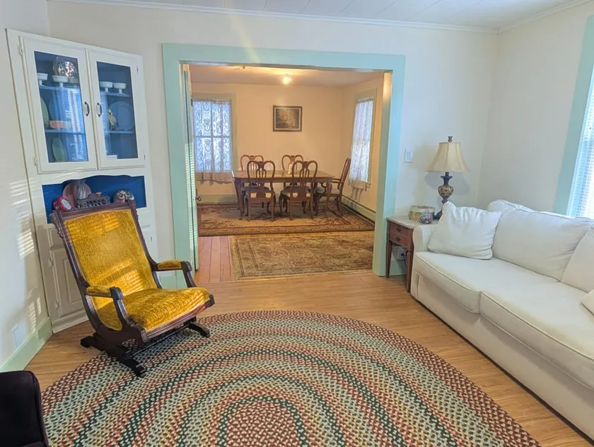 Spacious & Cozy Ground Floor 2/3 Bed private suite - Image 1