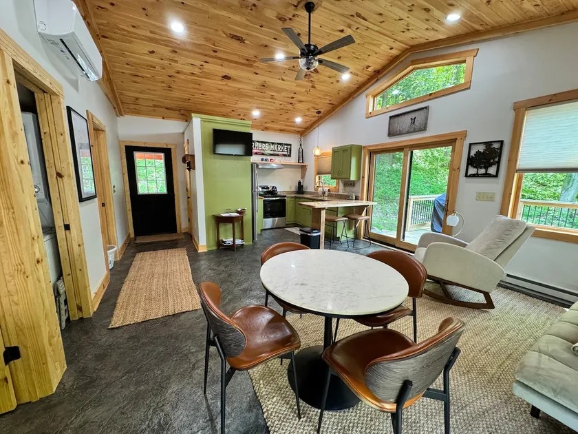 Hawks Nest Stay - Image 1