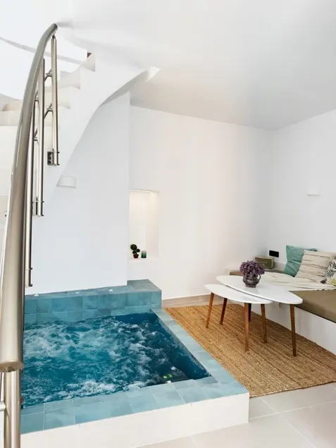 Deos luxury house - Image 1
