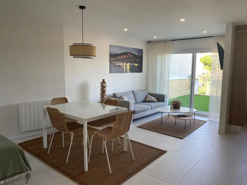 La Terraza Apartment - Image 1